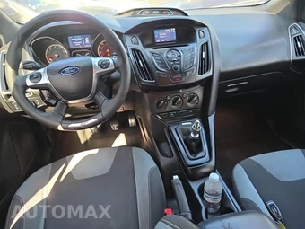 2014 Ford Focus ST Hatchback – miniatura 14