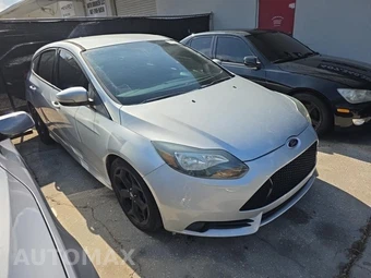 2014 Ford Focus ST Hatchback – miniatura 3