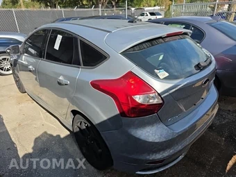 2014 Ford Focus ST Hatchback – miniatura 6