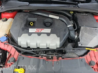2014 Ford Focus ST Hatchback - miniatura 15