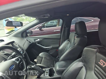 2014 Ford Focus ST Hatchback - miniatura 18