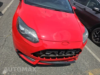 2014 Ford Focus ST Hatchback - miniatura 2