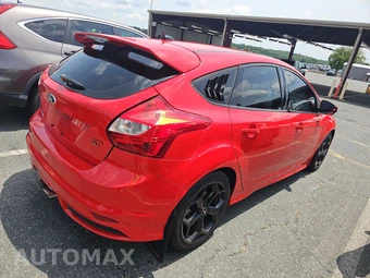 2014 Ford Focus ST Hatchback - miniatura 4