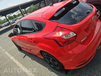 2014 Ford Focus ST Hatchback - miniatura 6