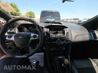 2014 Ford Focus ST Hatchback – miniatura 11