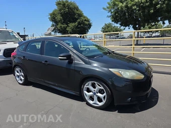 2014 Ford Focus ST Hatchback – miniatura 3