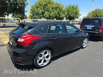 2014 Ford Focus ST Hatchback – miniatura 4