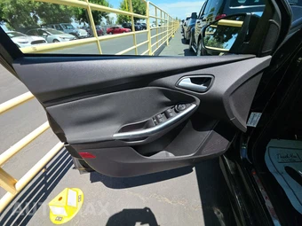 2014 Ford Focus ST Hatchback – miniatura 9