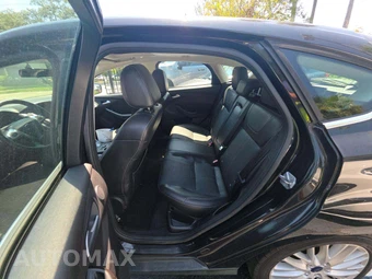2014 Ford Focus Titanium Hatchback - miniatura 13