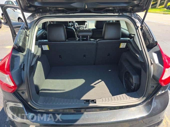 2014 Ford Focus Titanium Hatchback - miniatura 14