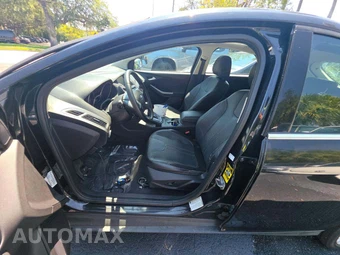 2014 Ford Focus Titanium Hatchback - miniatura 6