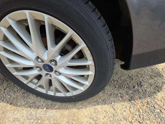 2014 Ford Focus Titanium Sedan – miniatura 26