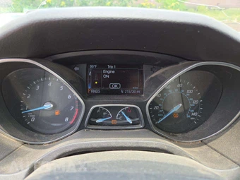 2014 Ford Focus Titanium Sedan – miniatura 6