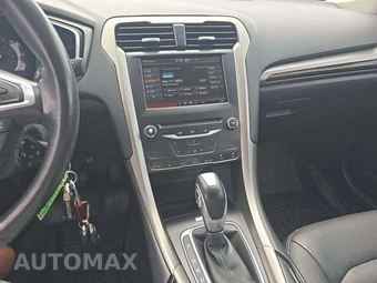2014 Ford Fusion Hybrid SE - miniatura 10