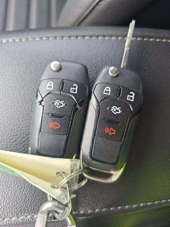2014 Ford Fusion Hybrid SE - miniatura 8