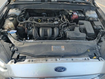 2014 Ford Fusion S – miniatura 15