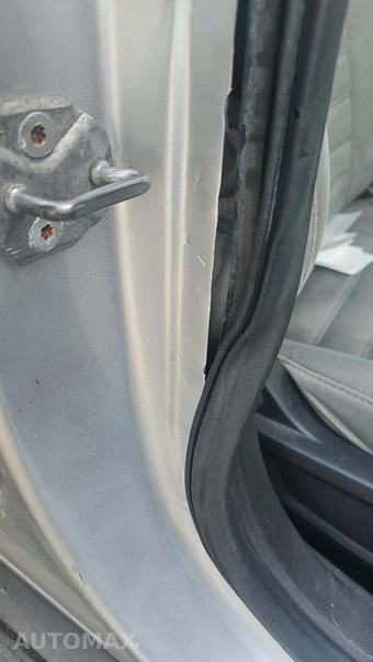 2014 Ford Fusion S – miniatura 31