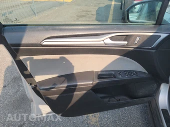 2014 Ford Fusion S – miniatura 9