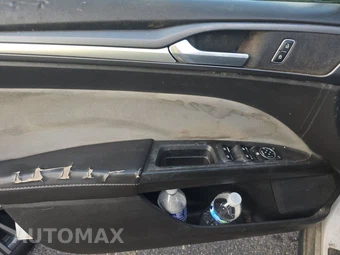 2014 Ford Fusion S – miniatura 9