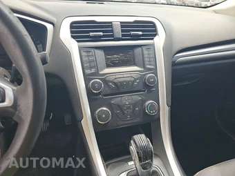 2014 Ford Fusion S - miniatura 11