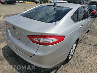 2014 Ford Fusion S - miniatura 4