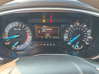 2014 Ford Fusion SE - miniatura 12