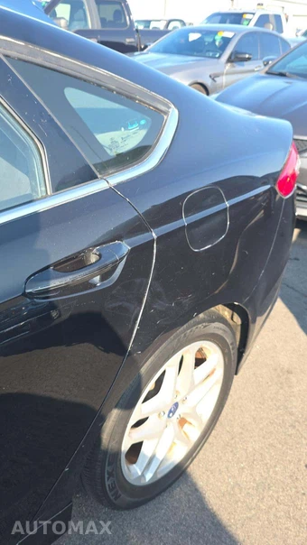 2014 Ford Fusion SE - miniatura 20