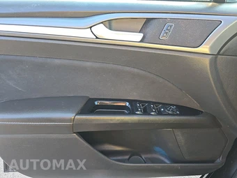 2014 Ford Fusion SE - miniatura 9