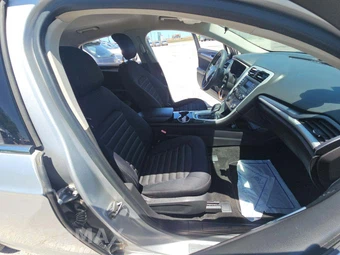 2014 Ford Fusion SE – miniatura 18