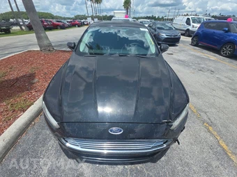 2014 Ford Fusion SE – miniatura 2
