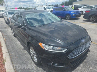2014 Ford Fusion SE – miniatura 3