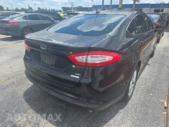 2014 Ford Fusion SE – miniatura 4