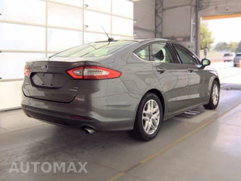 2014 Ford Fusion SE – miniatura 4