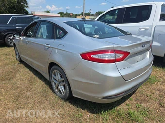 2014 Ford Fusion SE – miniatura 2