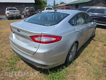 2014 Ford Fusion SE – miniatura 3