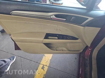 2014 Ford Fusion SE – miniatura 14