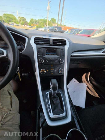 2014 Ford Fusion SE – miniatura 10