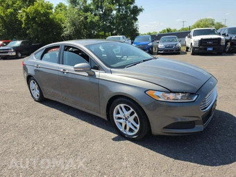 2014 Ford Fusion SE – miniatura 4
