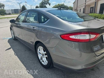 2014 Ford Fusion SE - miniatura 19