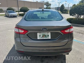 2014 Ford Fusion SE - miniatura 5