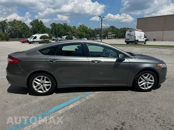 2014 Ford Fusion SE - miniatura 8