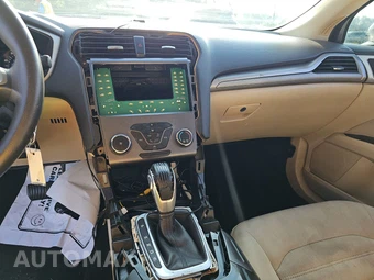 2014 Ford Fusion SE - miniatura 11