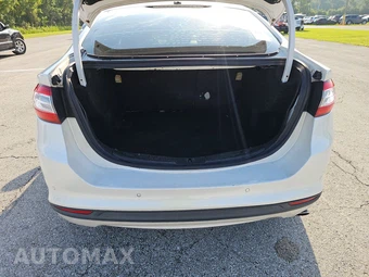2014 Ford Fusion SE - miniatura 16