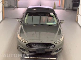 2014 Ford Fusion SE – miniatura 2