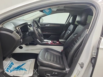 2014 Ford Fusion SE – miniatura 8