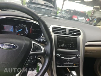 2014 Ford Fusion SE – miniatura 11