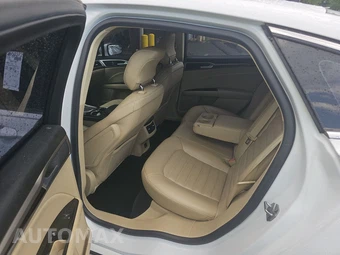 2014 Ford Fusion SE – miniatura 13