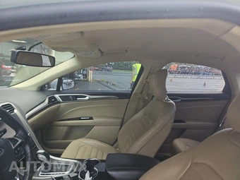 2014 Ford Fusion SE – miniatura 14