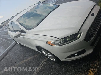2014 Ford Fusion SE – miniatura 3