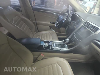 2014 Ford Fusion SE – miniatura 8